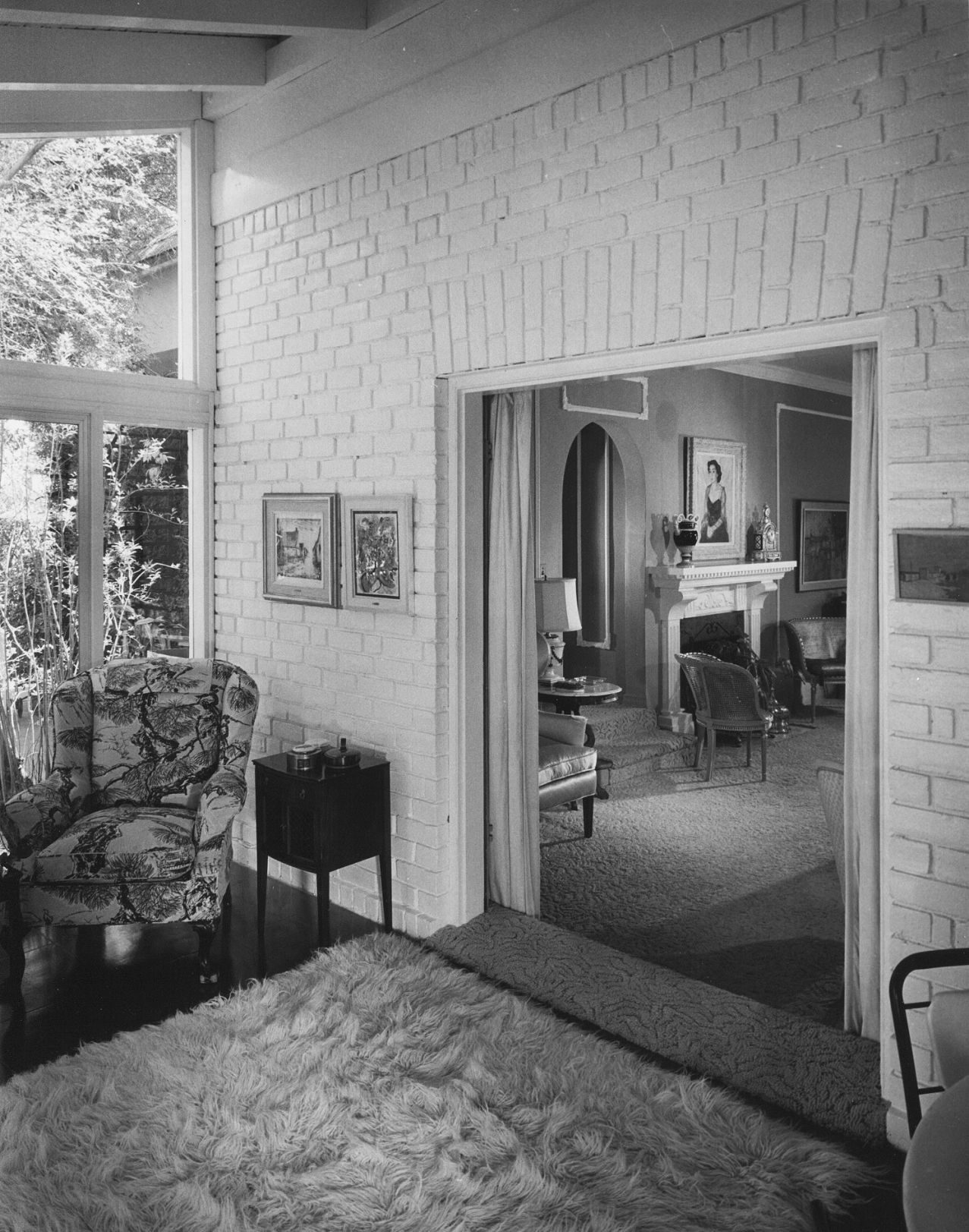 1960 Tucson home photos: A Tudor house filled with art